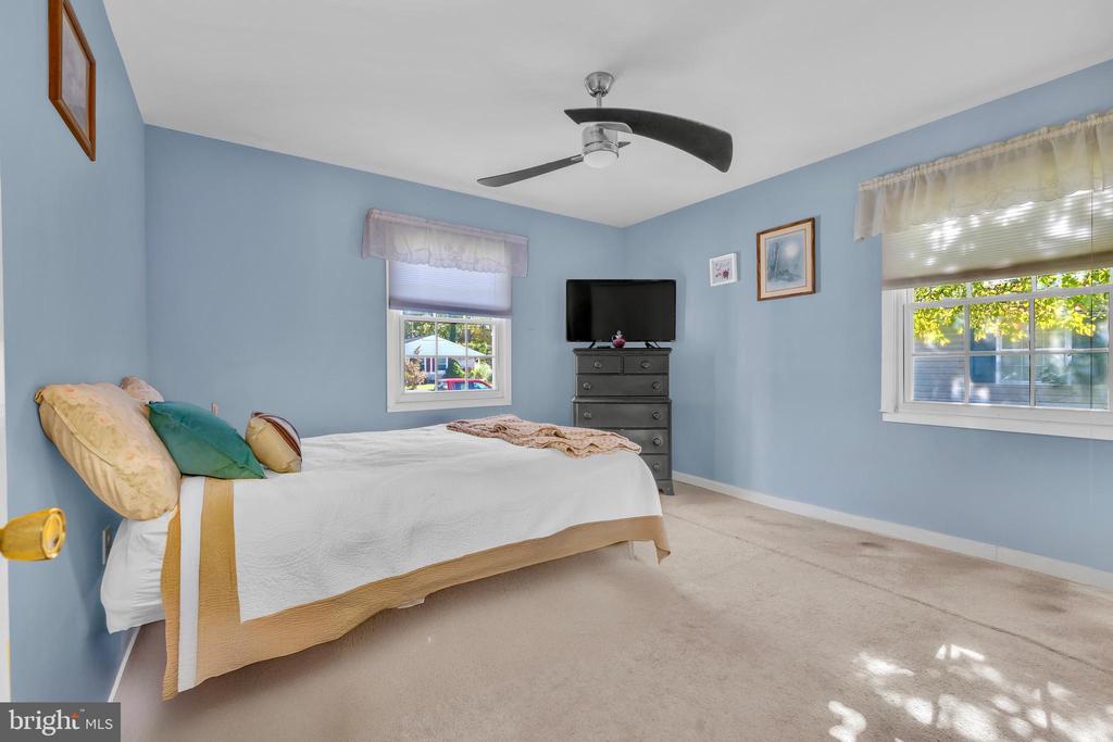 2228 HINDLE LANE