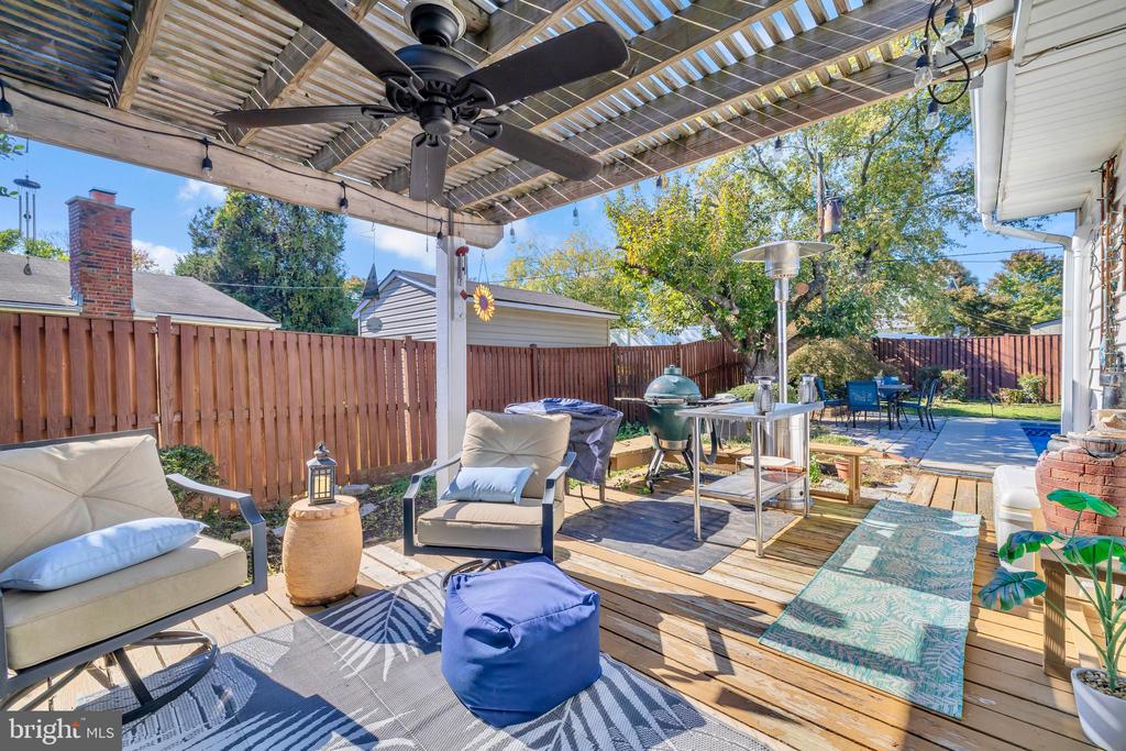2228 HINDLE LANE
