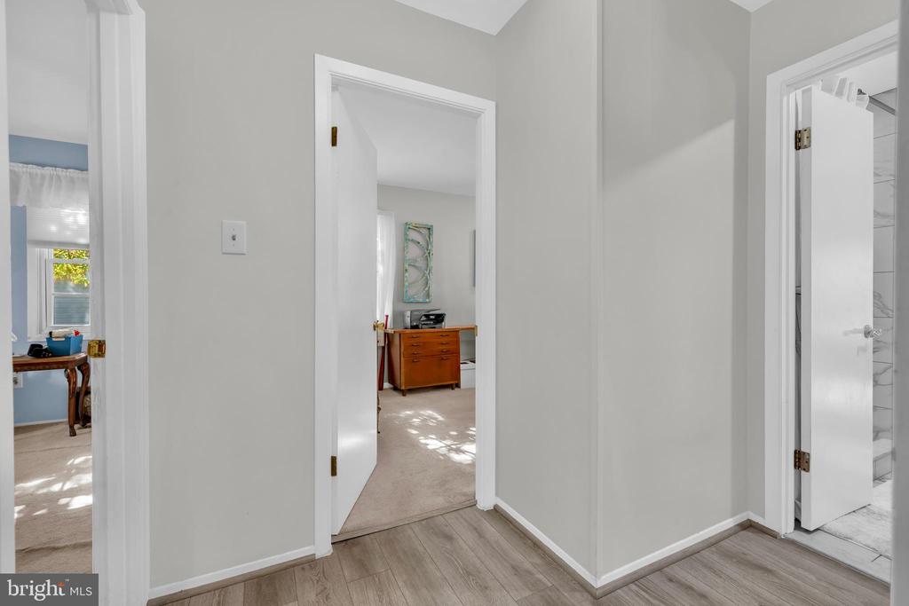 2228 HINDLE LANE