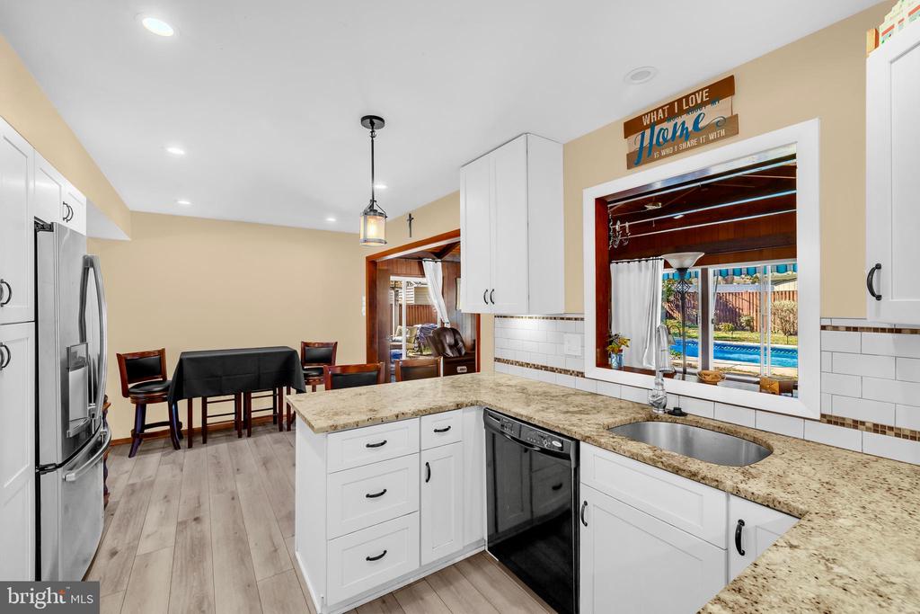 2228 HINDLE LANE