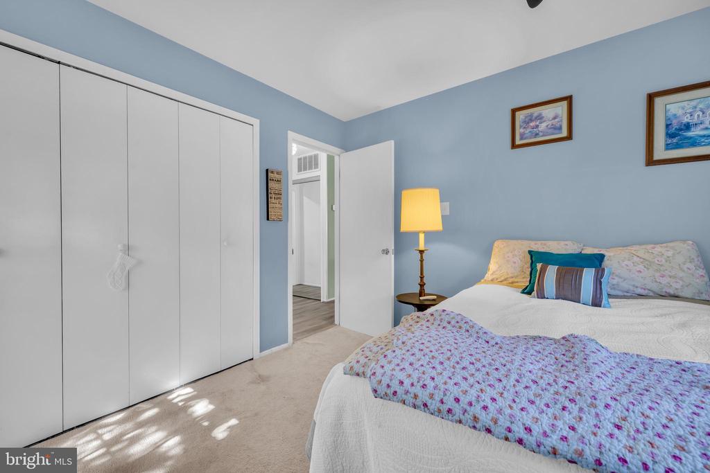 2228 HINDLE LANE