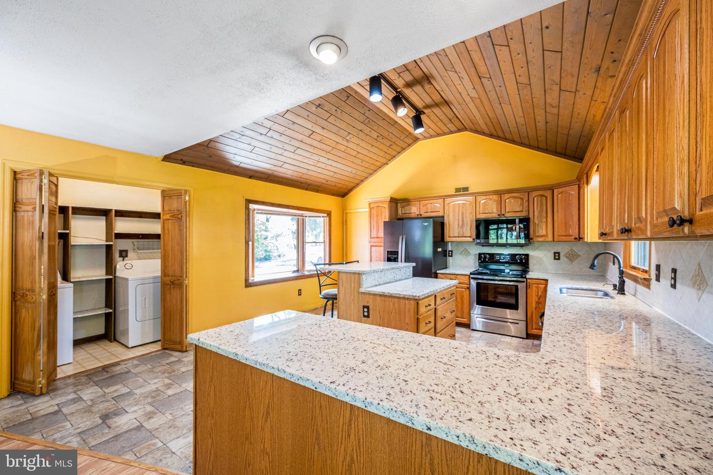 200 Queens Colony High Rd