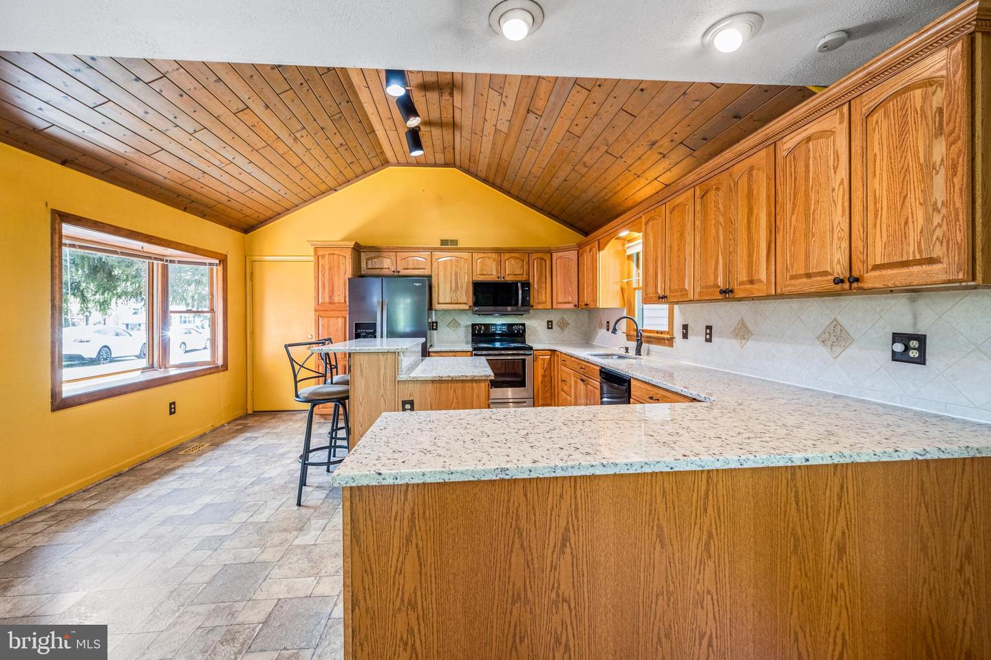 200 Queens Colony High Rd