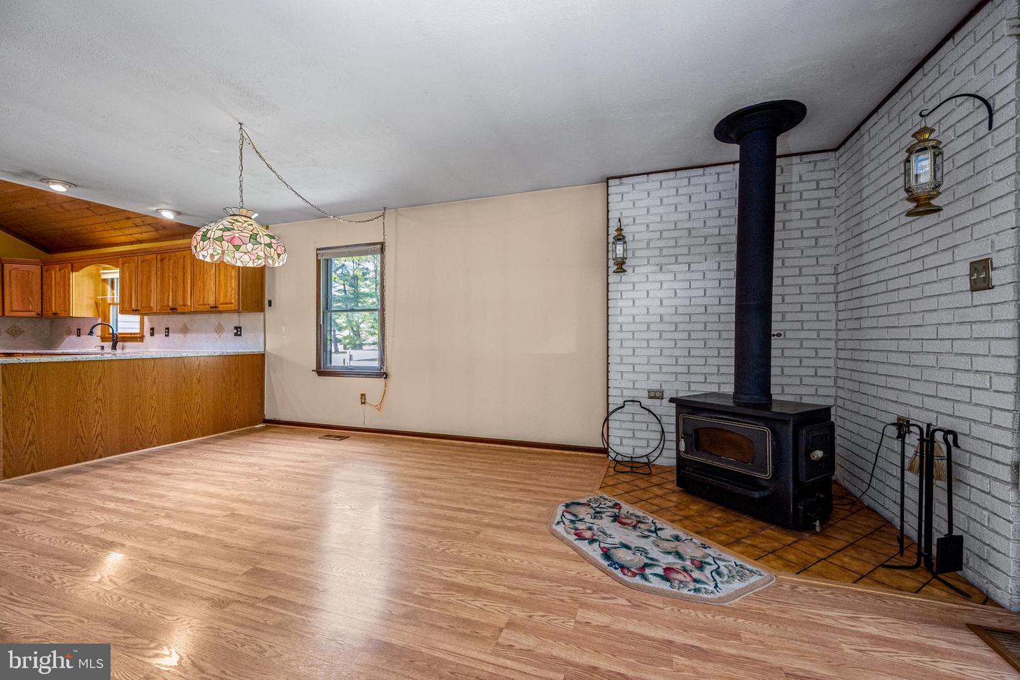 200 Queens Colony High Rd