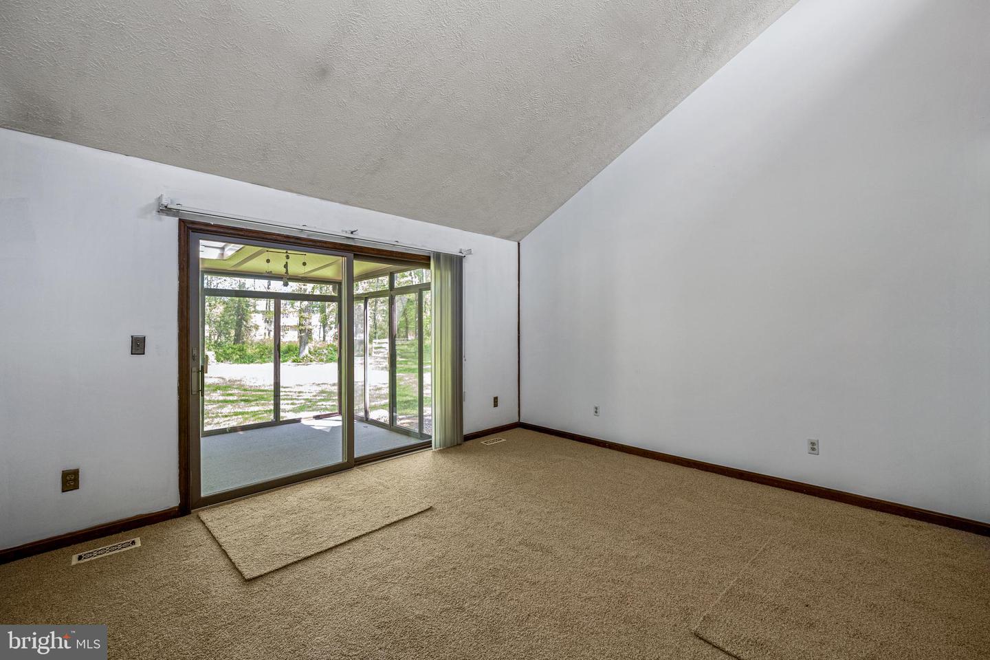 200 Queens Colony High Rd