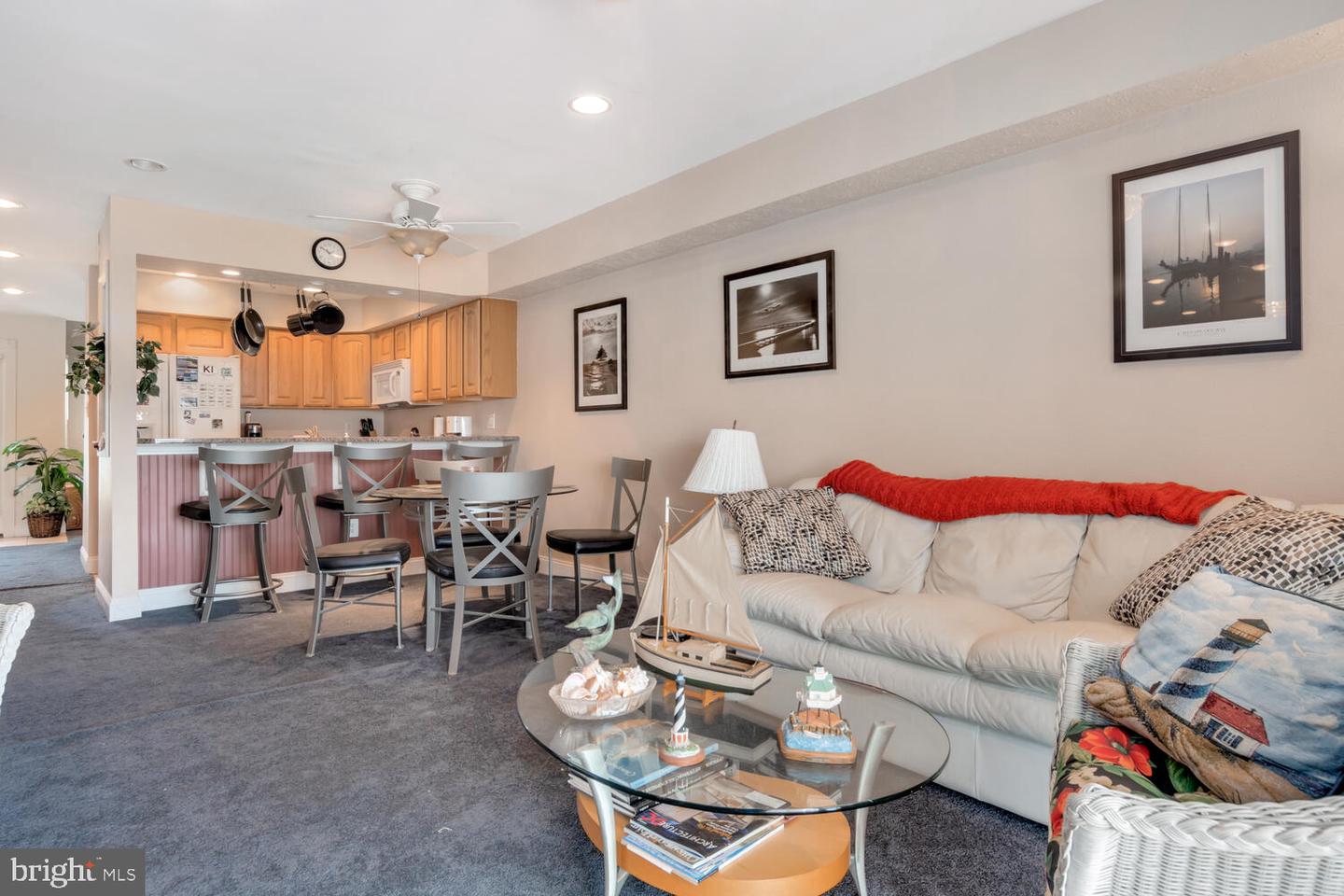 6-B Queen Victoria Way