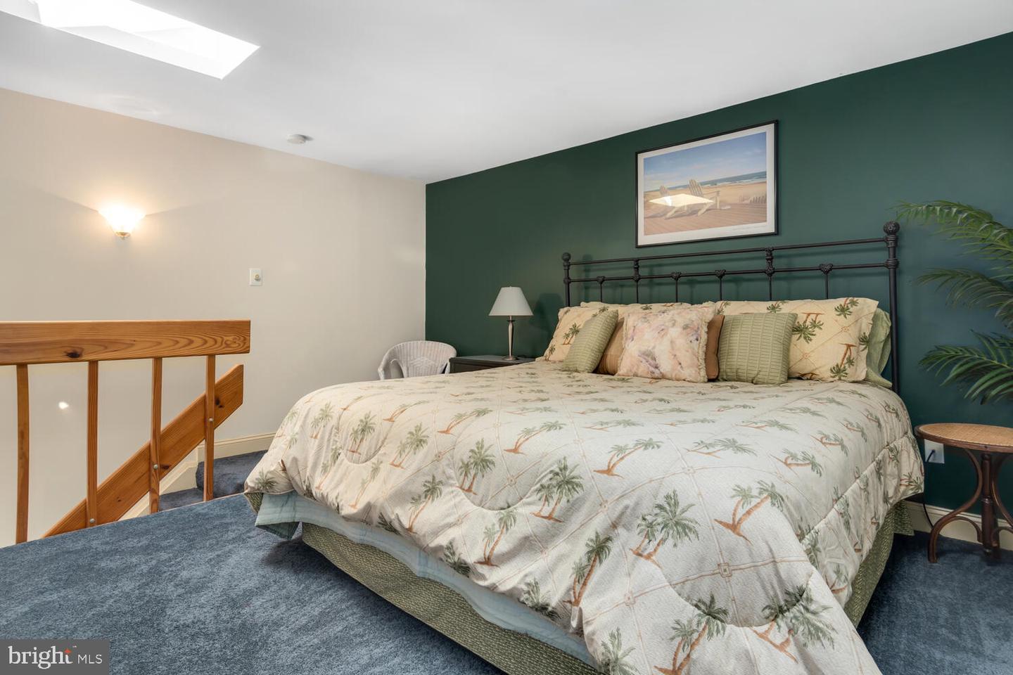 6-B Queen Victoria Way