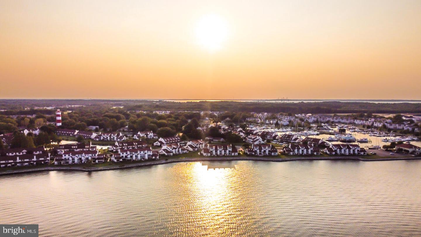 6-B Queen Victoria Way