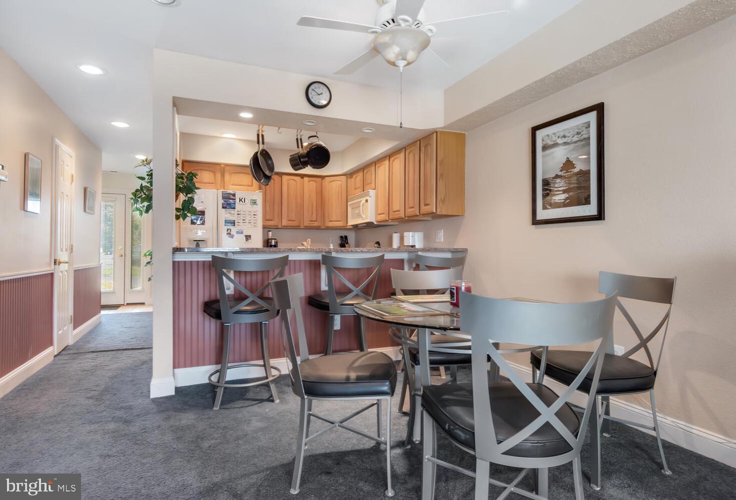 6-B Queen Victoria Way