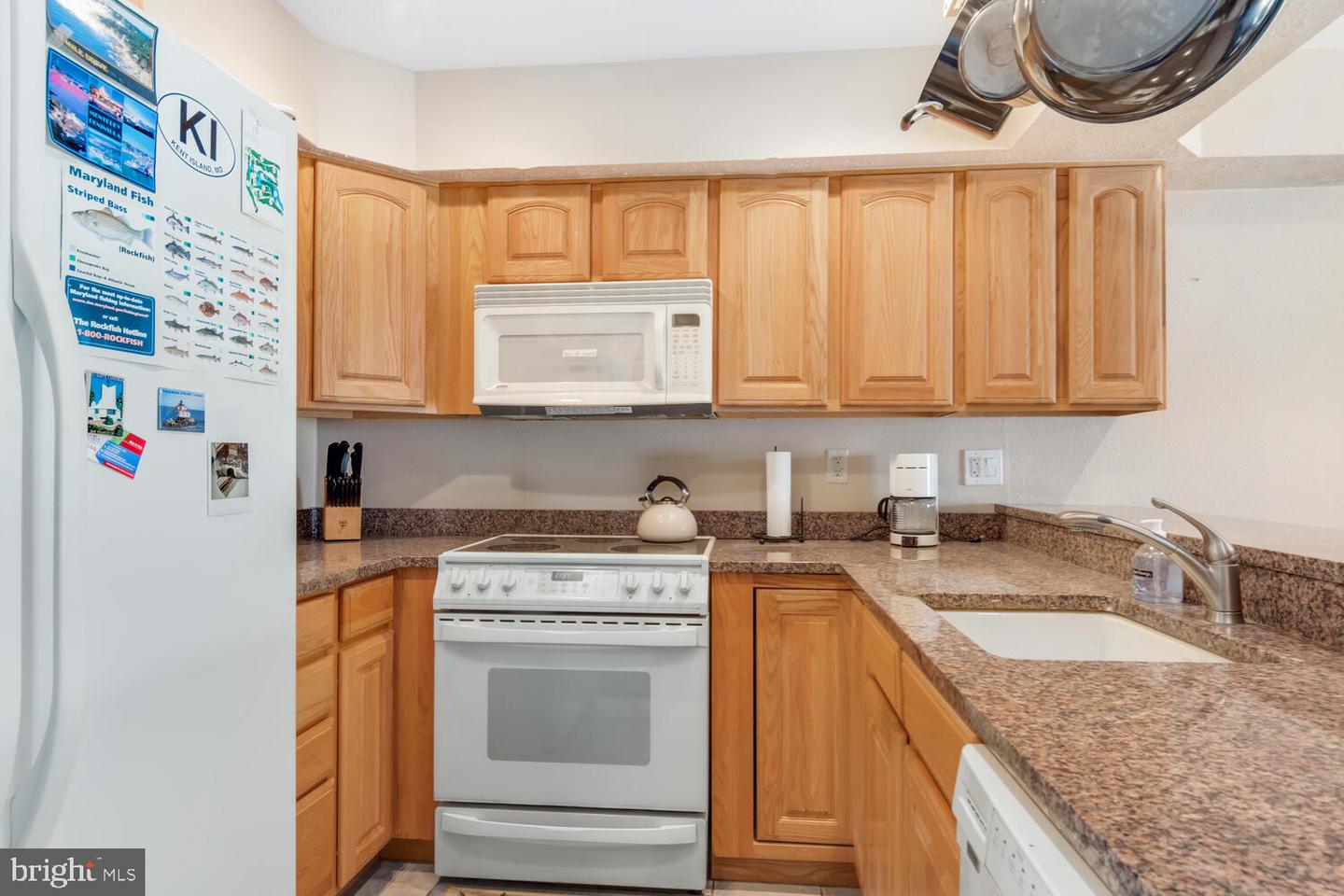 6-B Queen Victoria Way