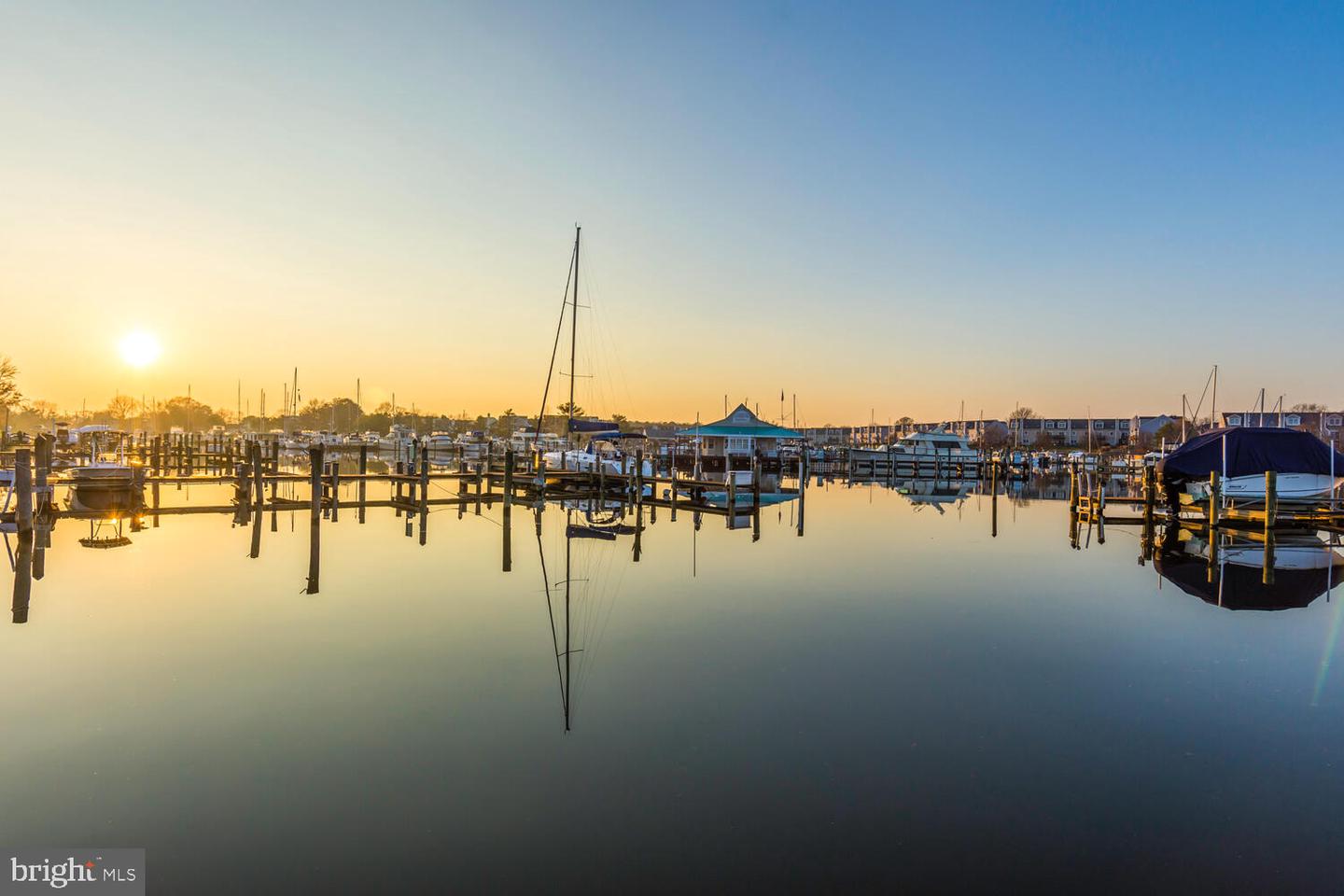 6-B Queen Victoria Way