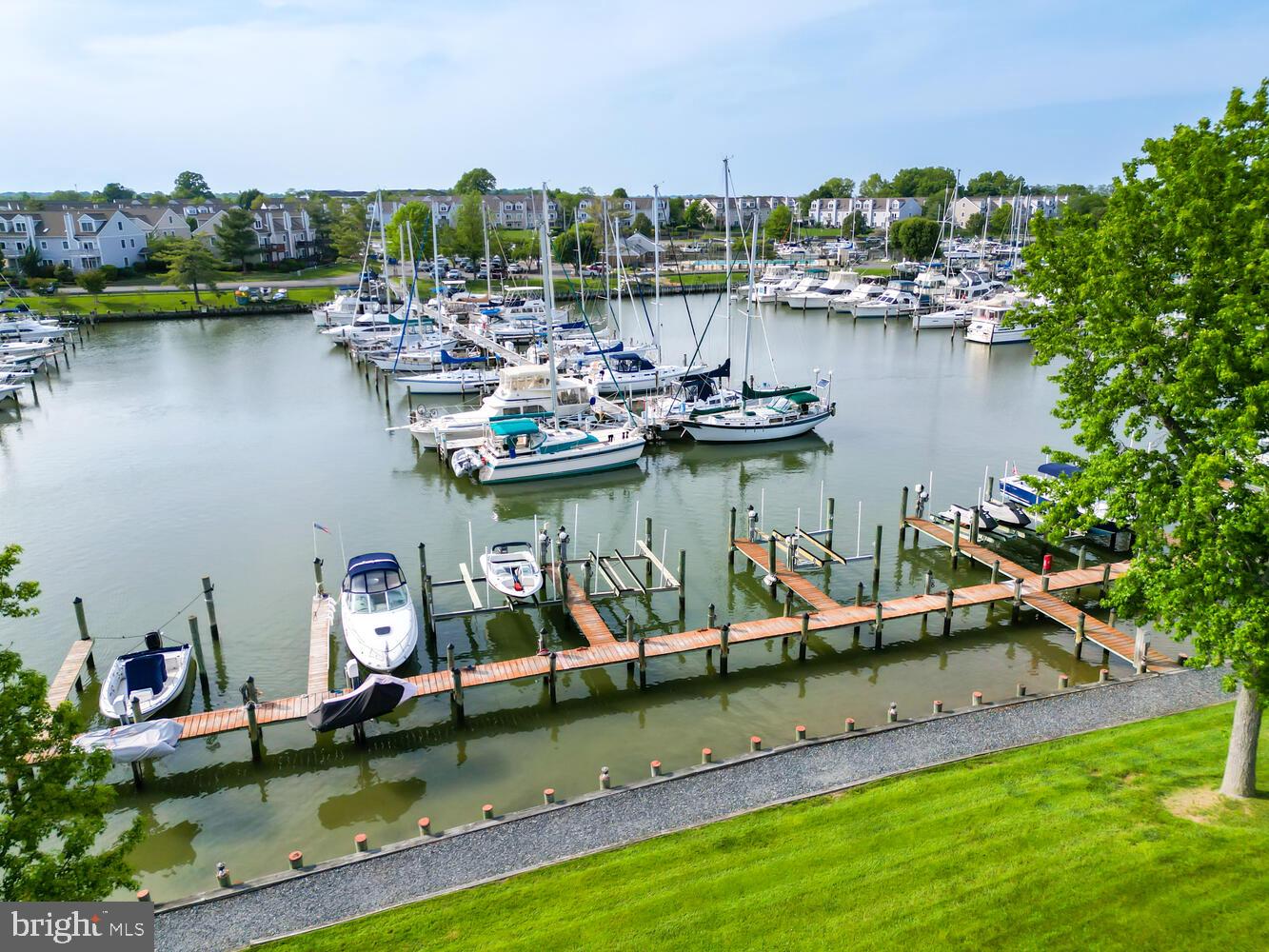 6-B Queen Victoria Way