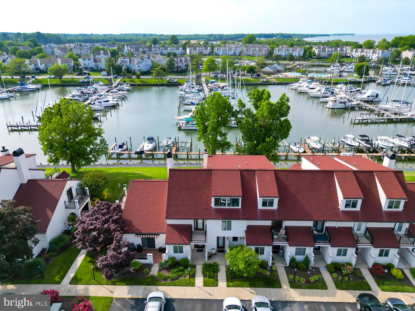 6-B Queen Victoria Way