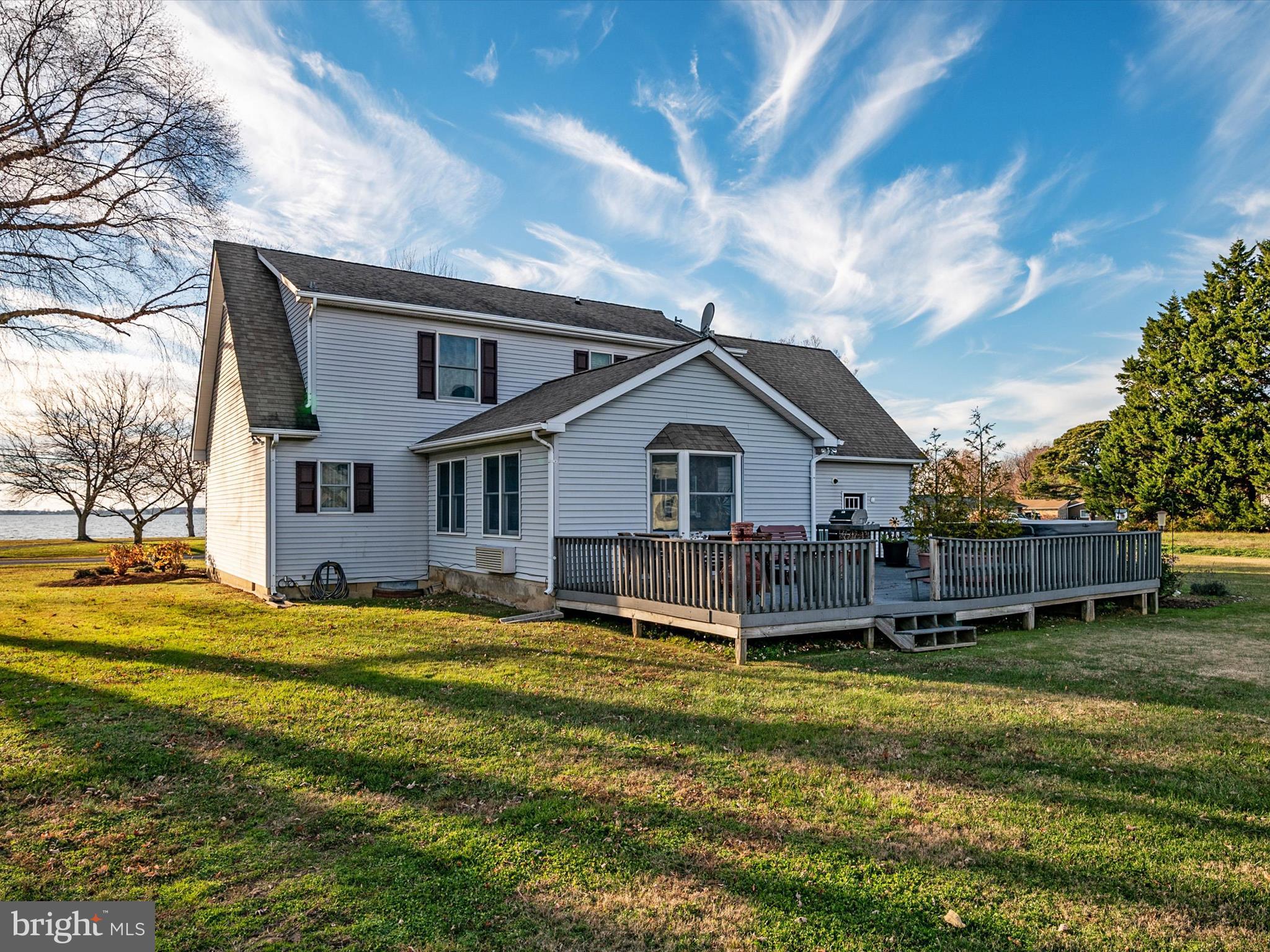 1409 Queen Anne Dr