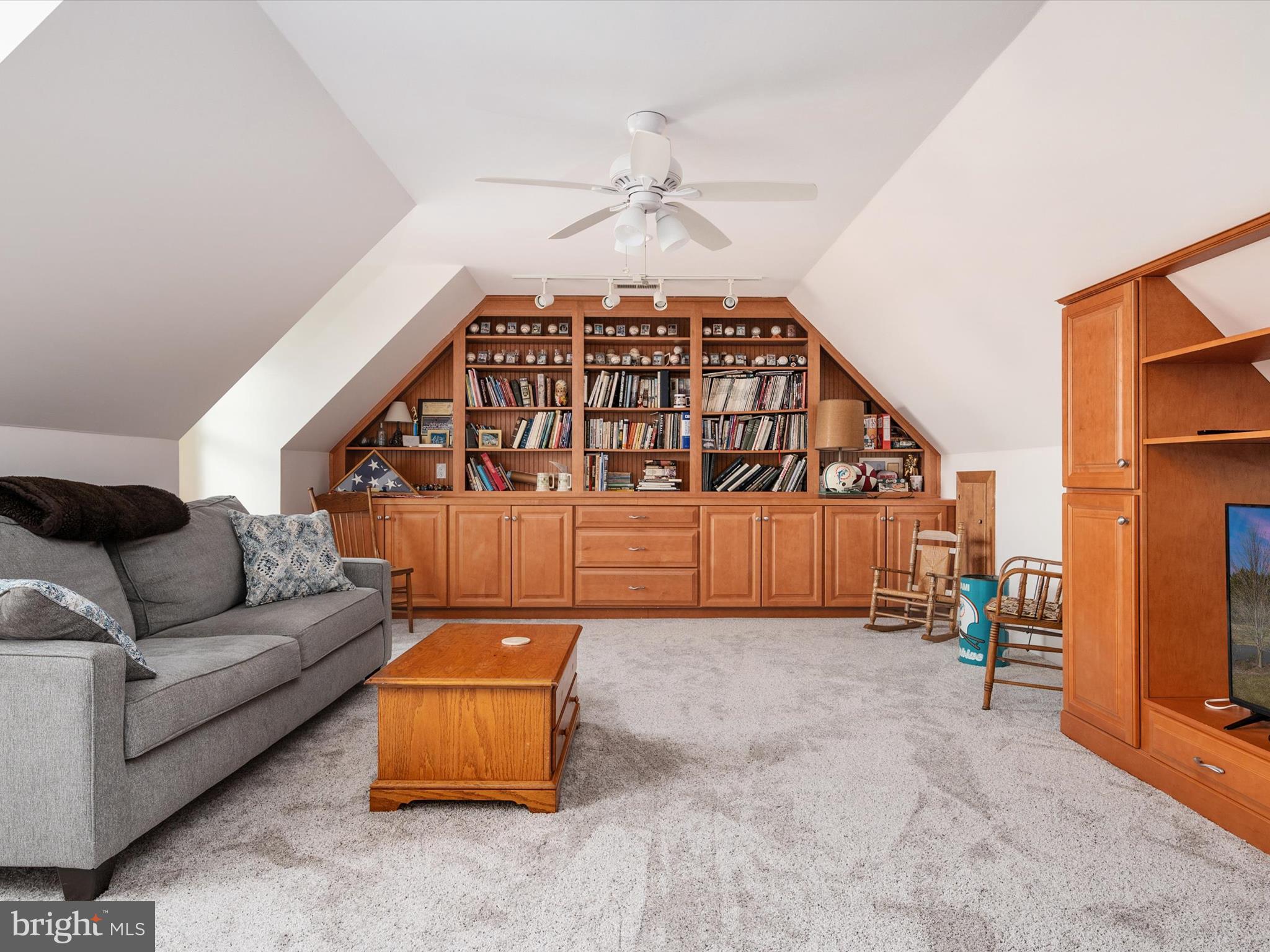 1409 Queen Anne Dr