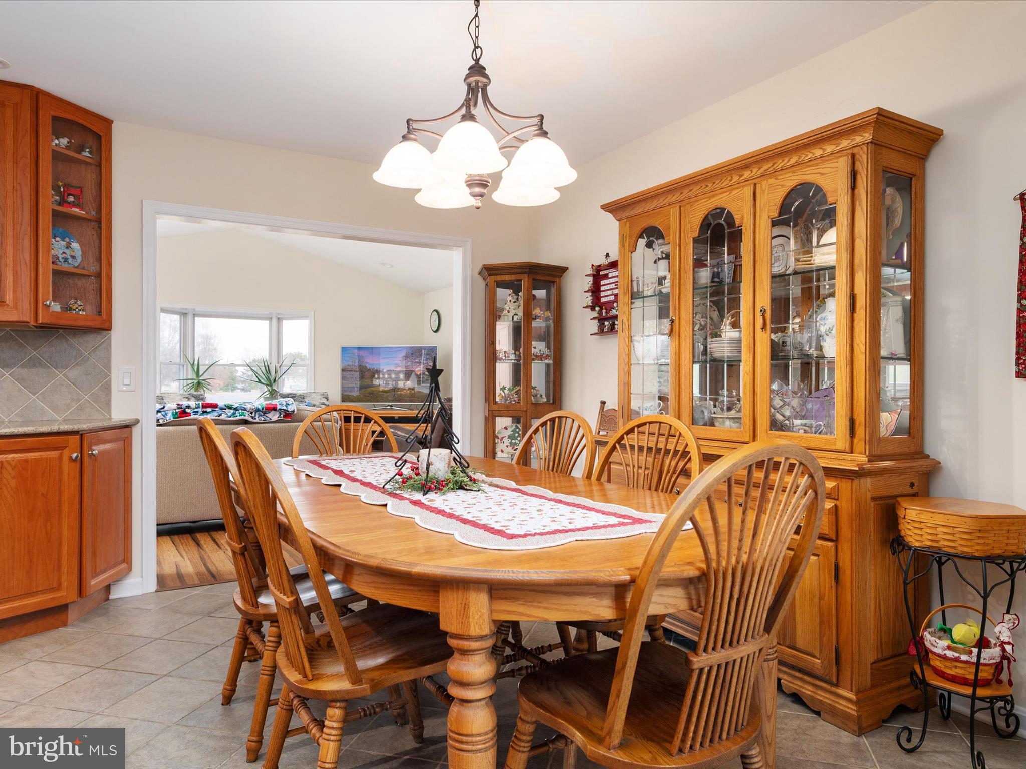 1409 Queen Anne Dr