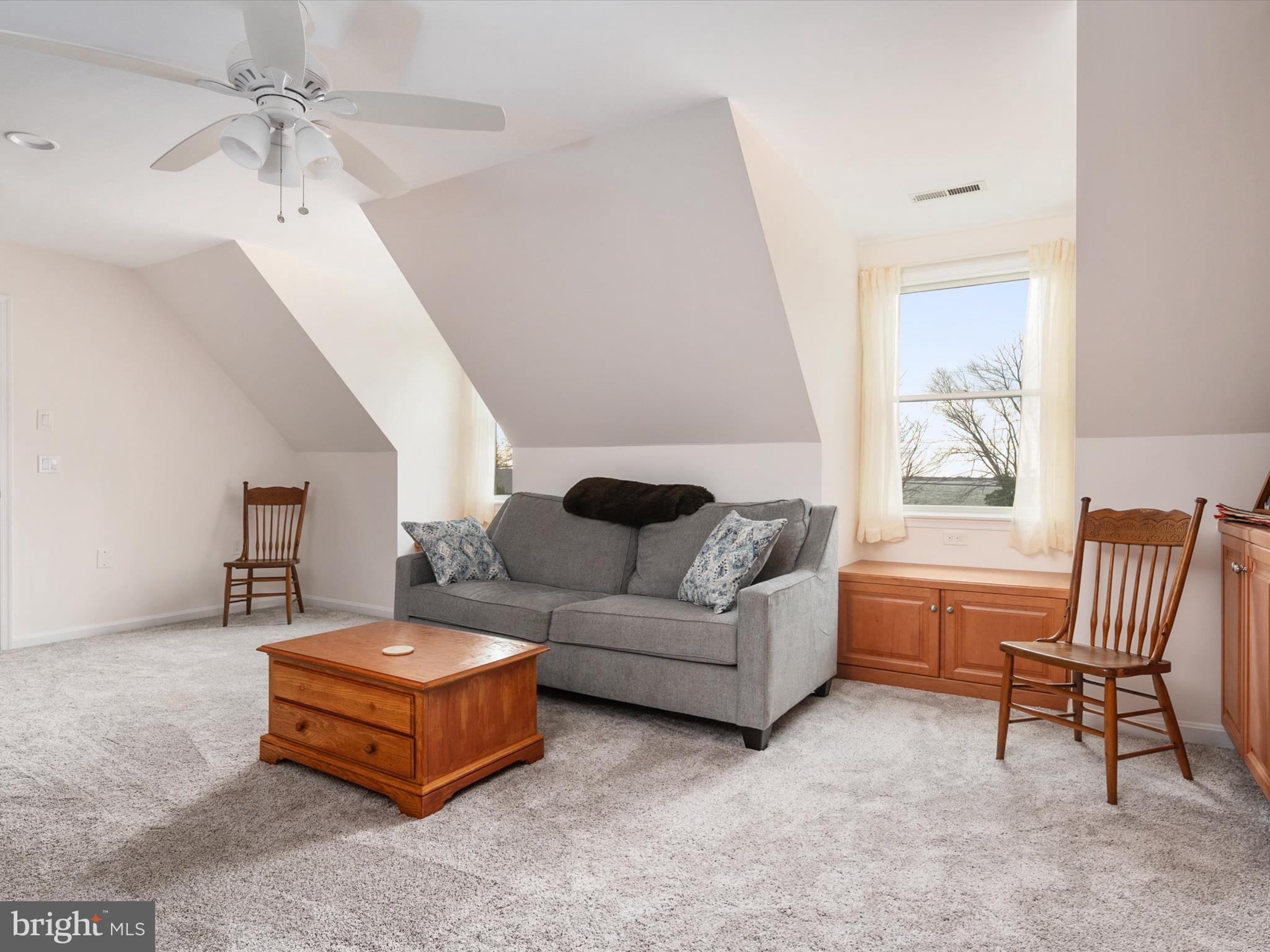 1409 Queen Anne Dr