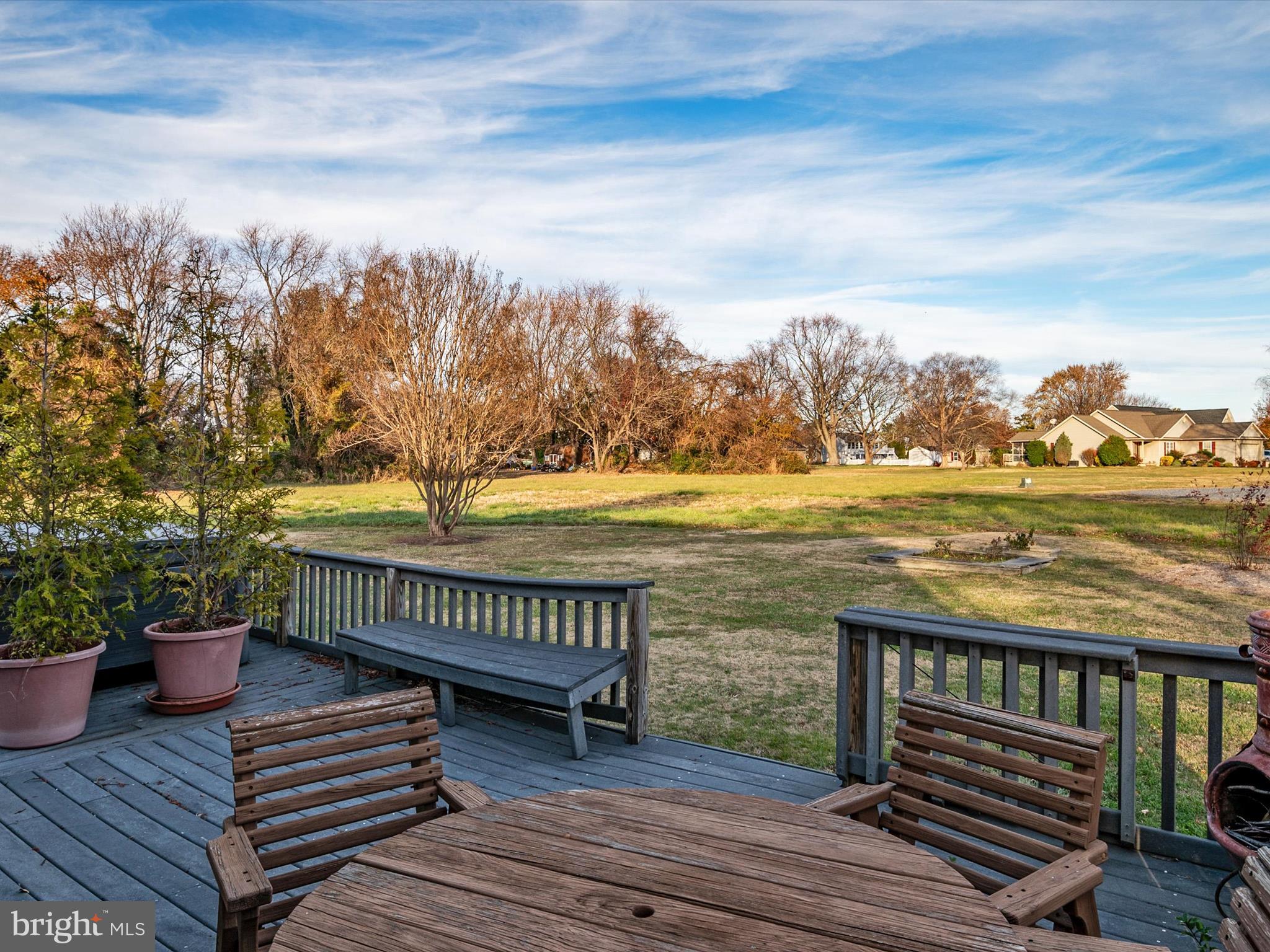 1409 Queen Anne Dr