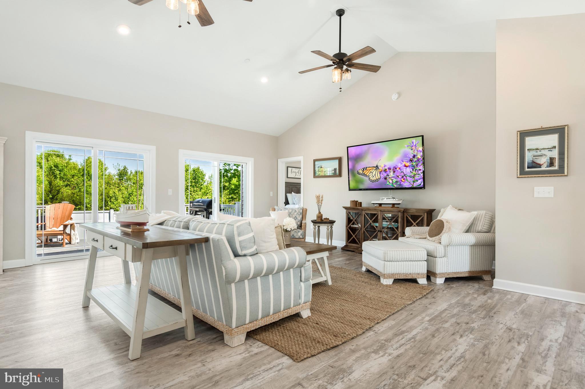 126 Woodfield Ct