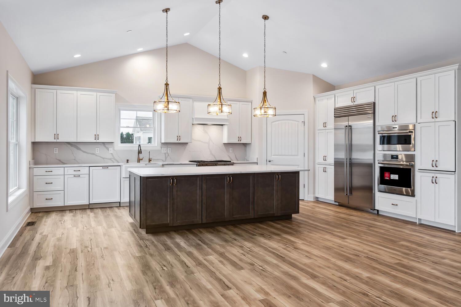 126 Woodfield Ct