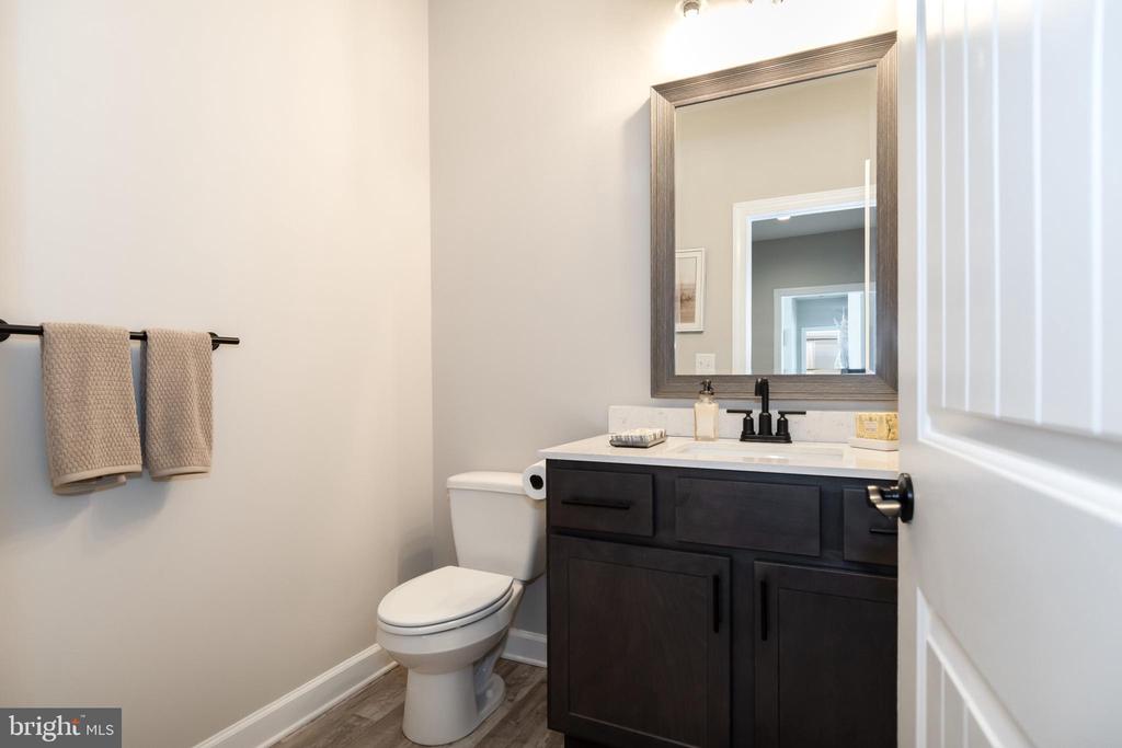 126 Woodfield Ct