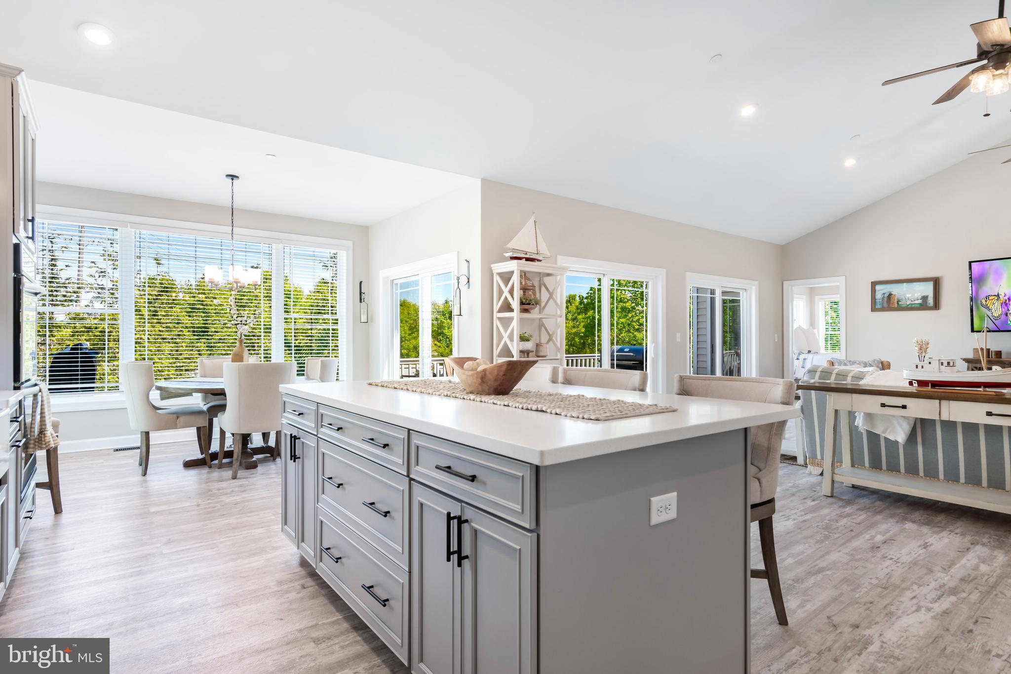 126 Woodfield Ct