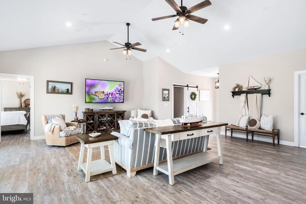 126 Woodfield Ct