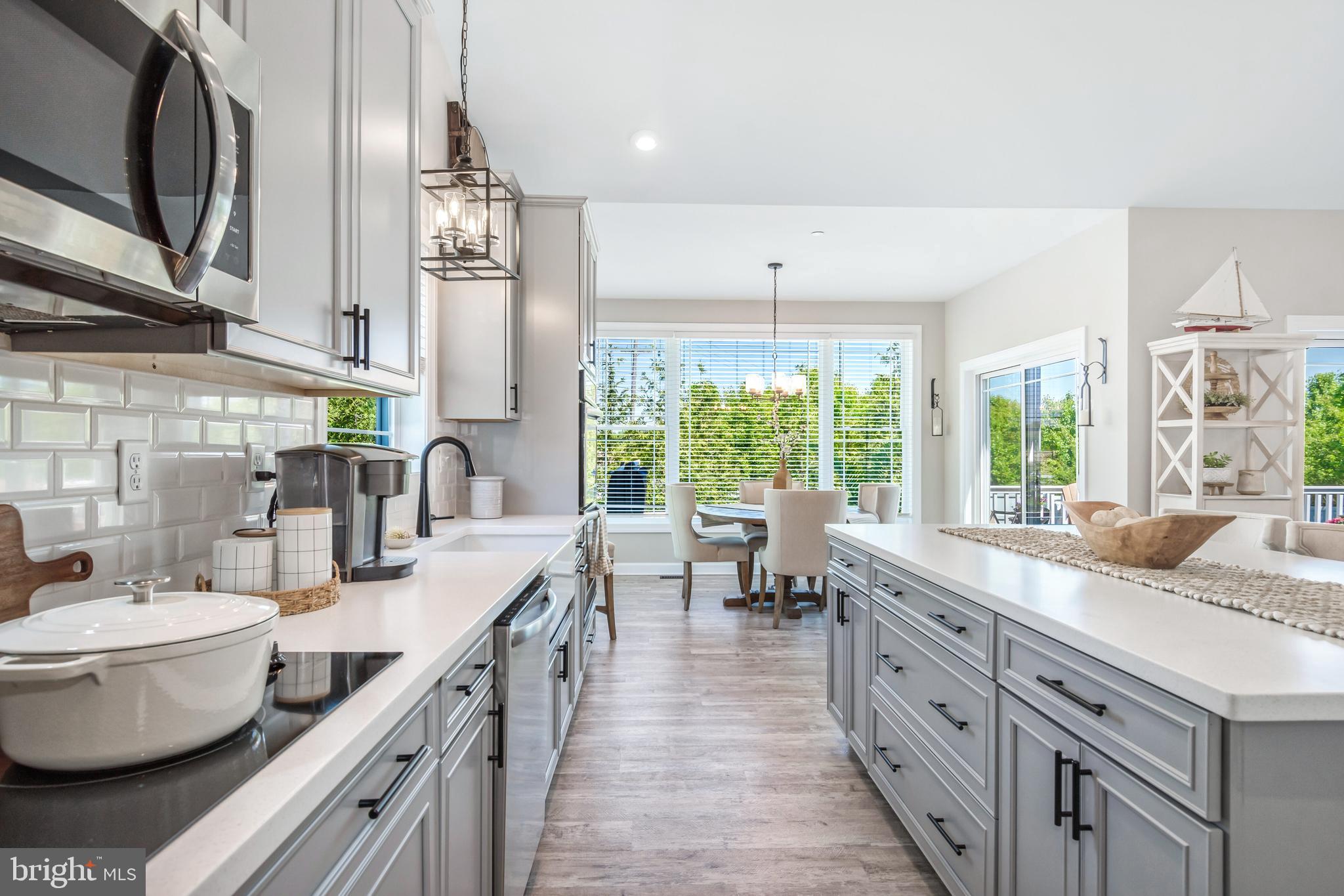 126 Woodfield Ct