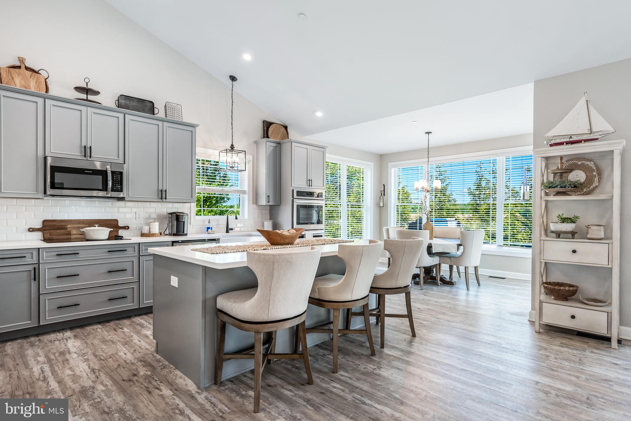 126 Woodfield Ct