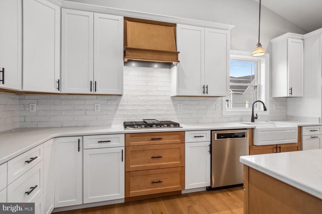 481 EAGLE MANOR ( LOT 16) DRIVE
