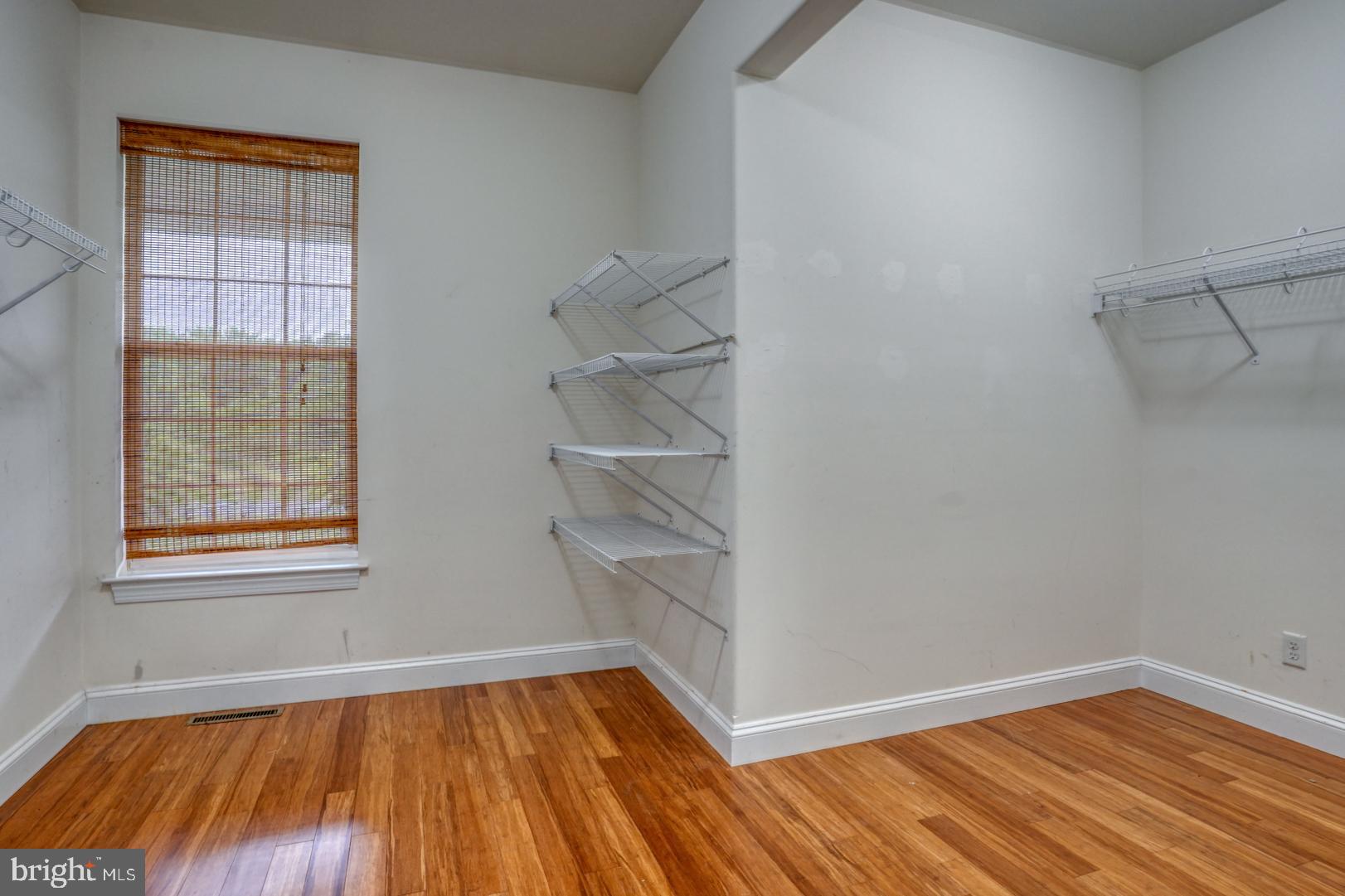 104 Echo Ln