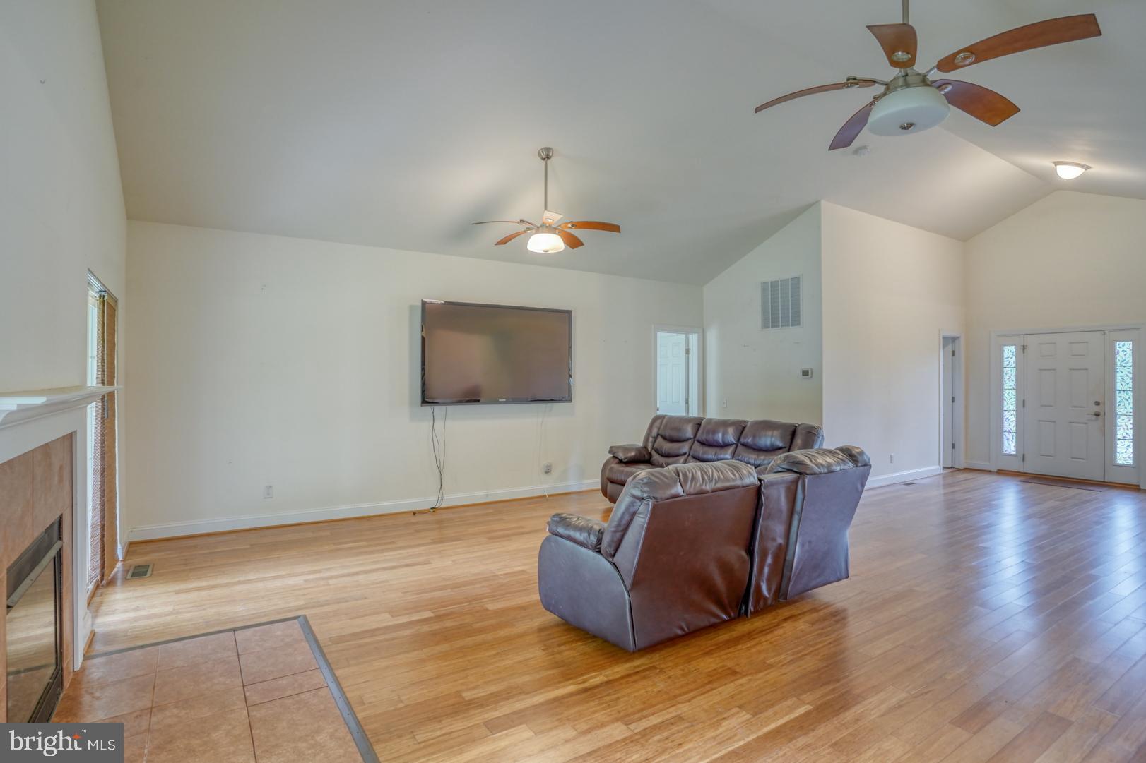 104 Echo Ln