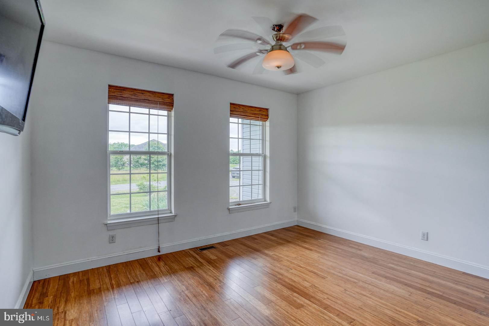 104 Echo Ln