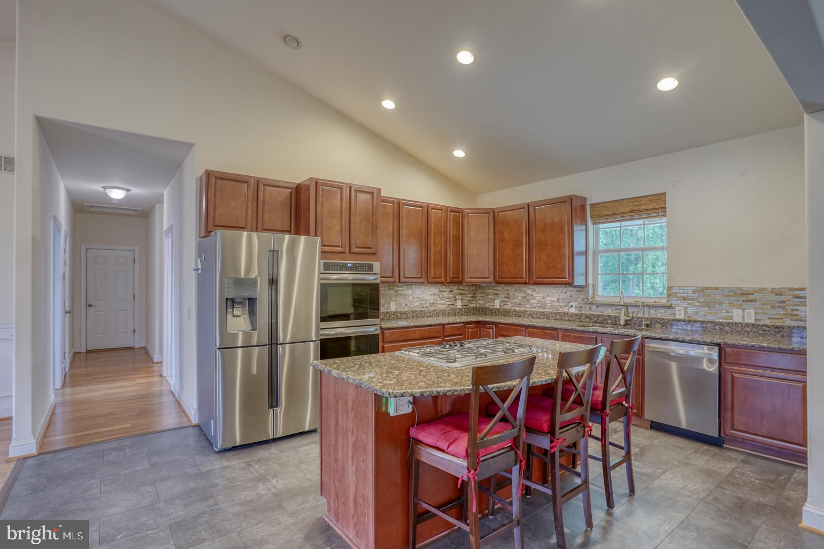 104 Echo Ln