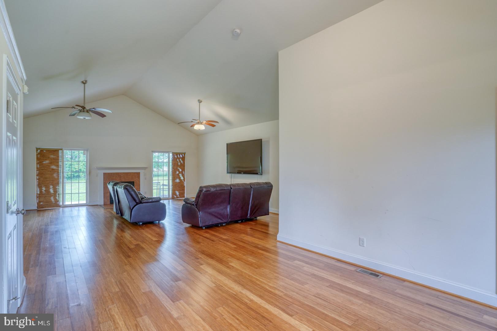 104 Echo Ln