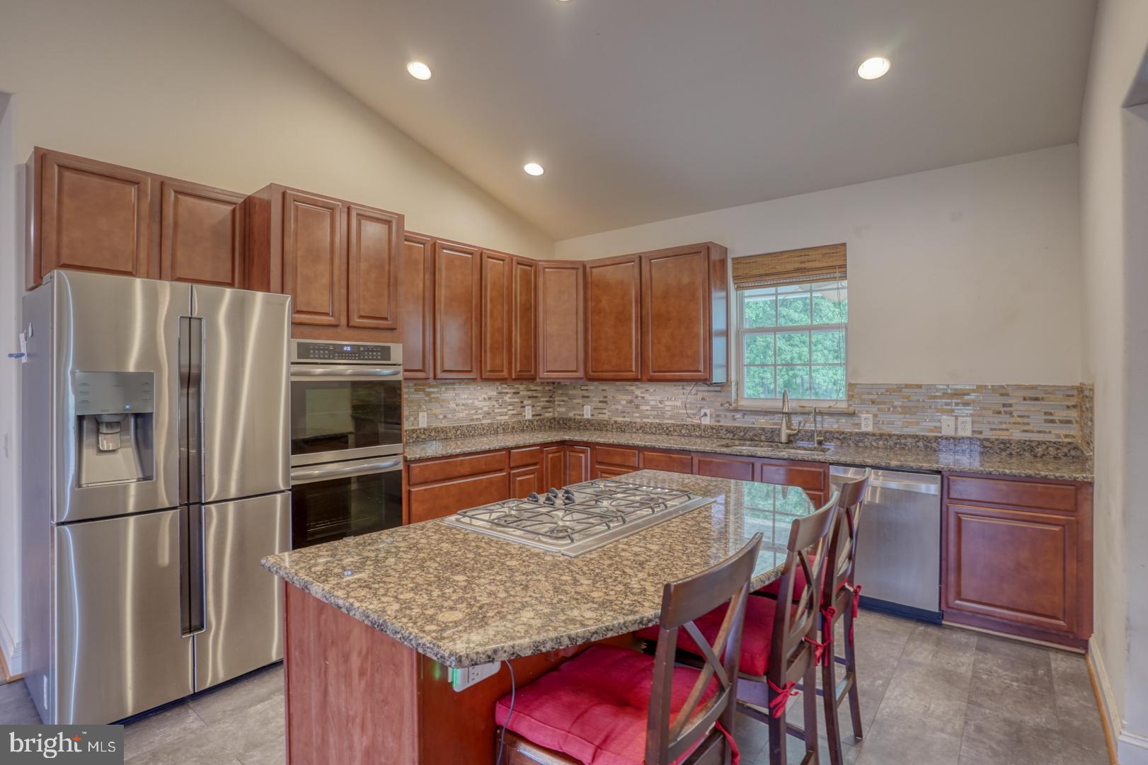 104 Echo Ln