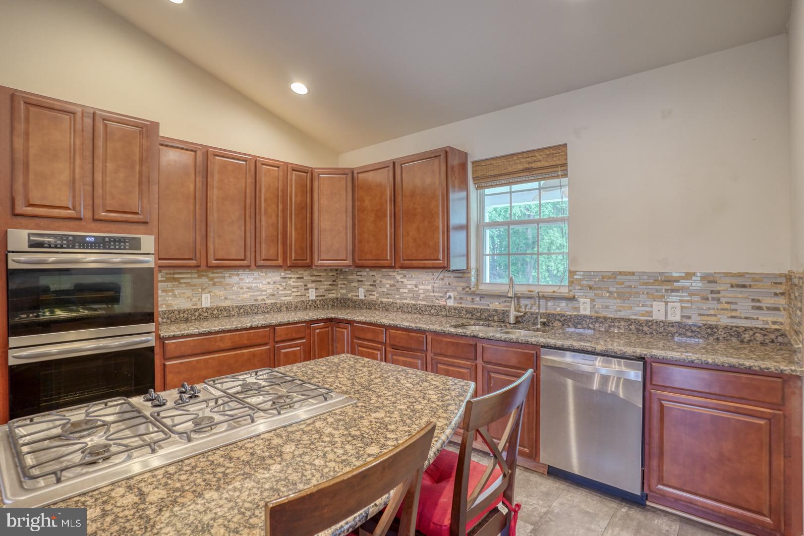 104 Echo Ln