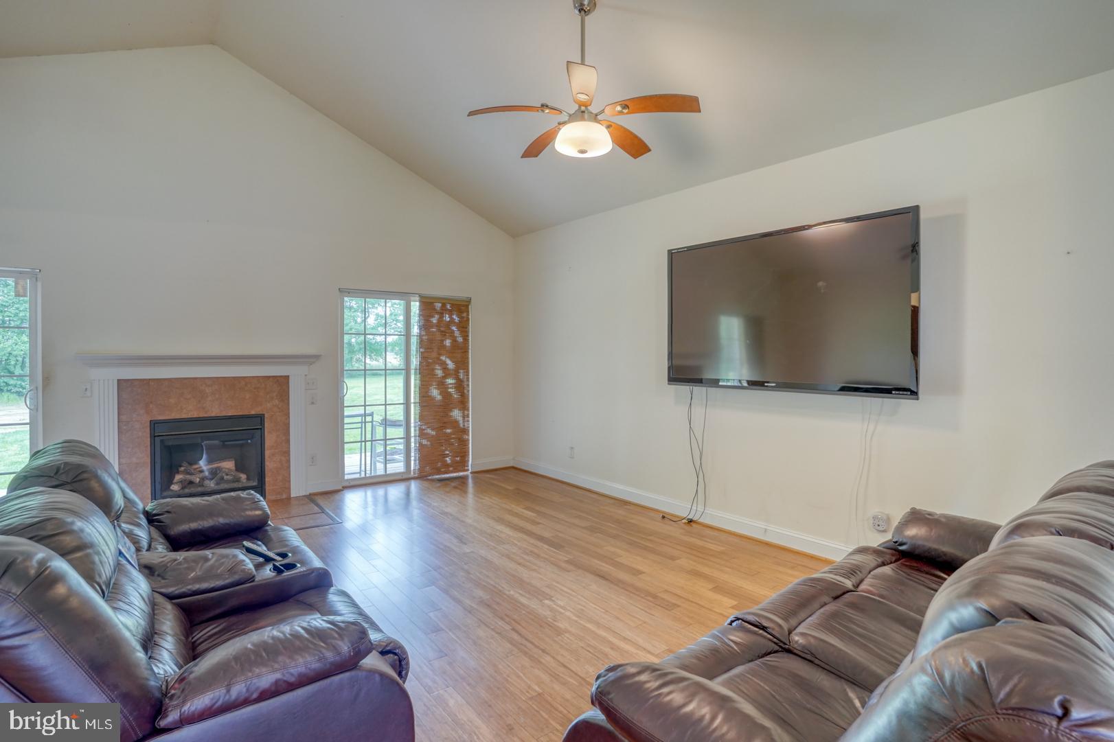 104 Echo Ln
