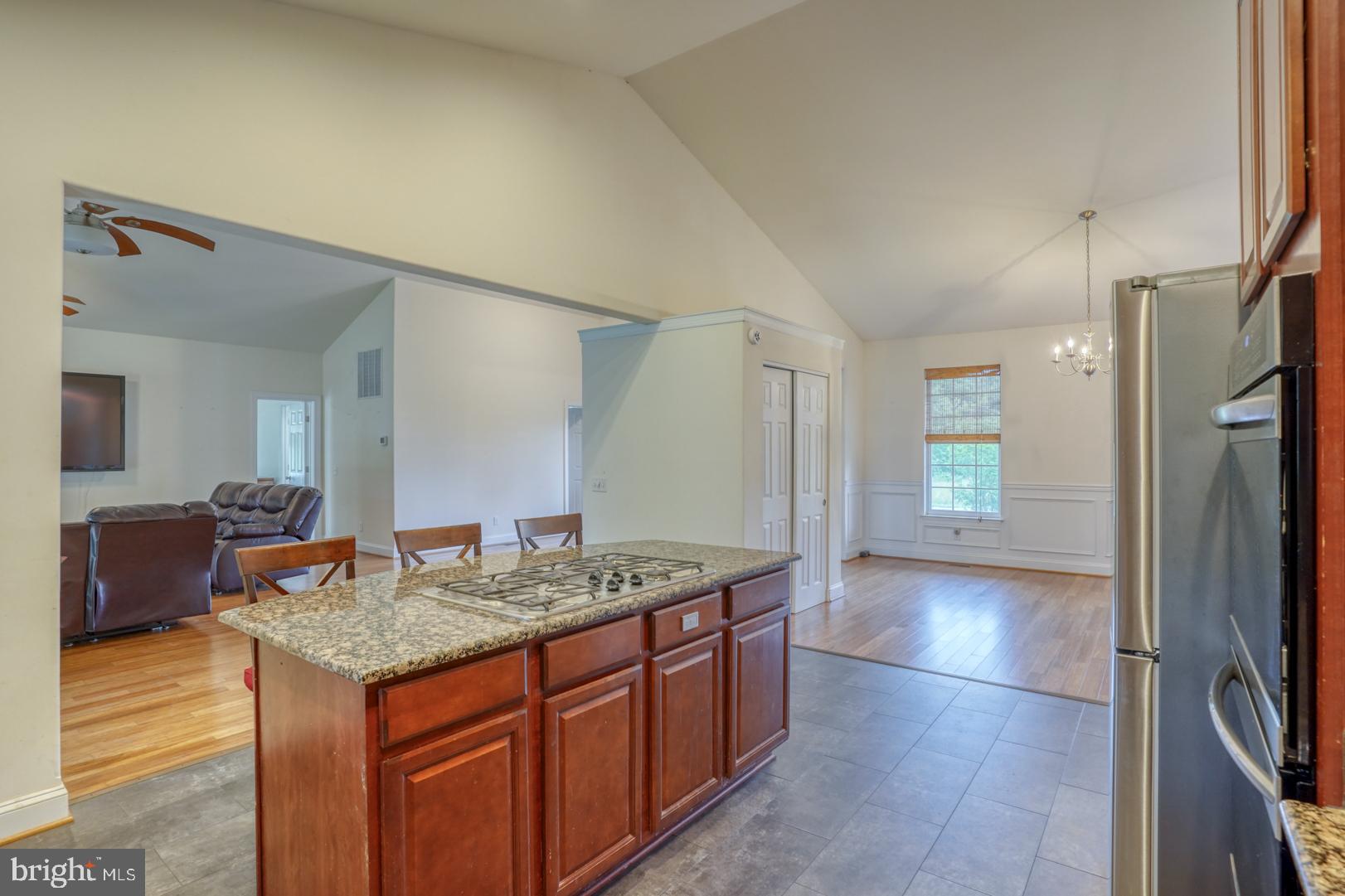 104 Echo Ln
