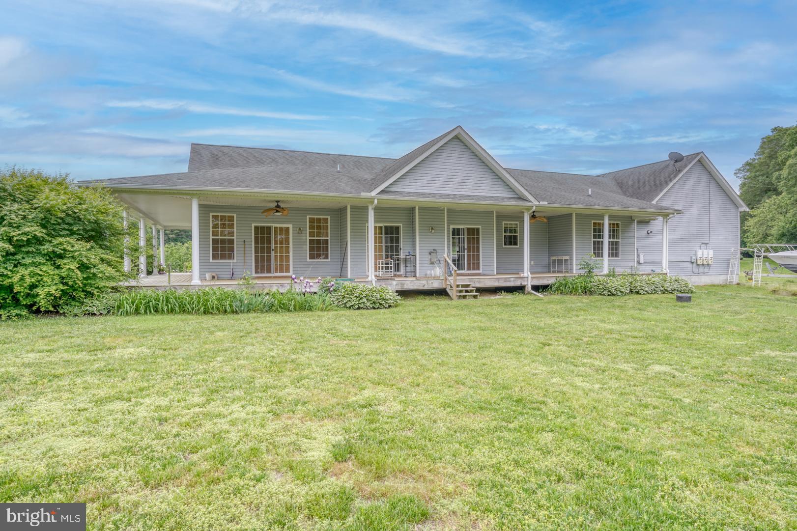104 Echo Ln