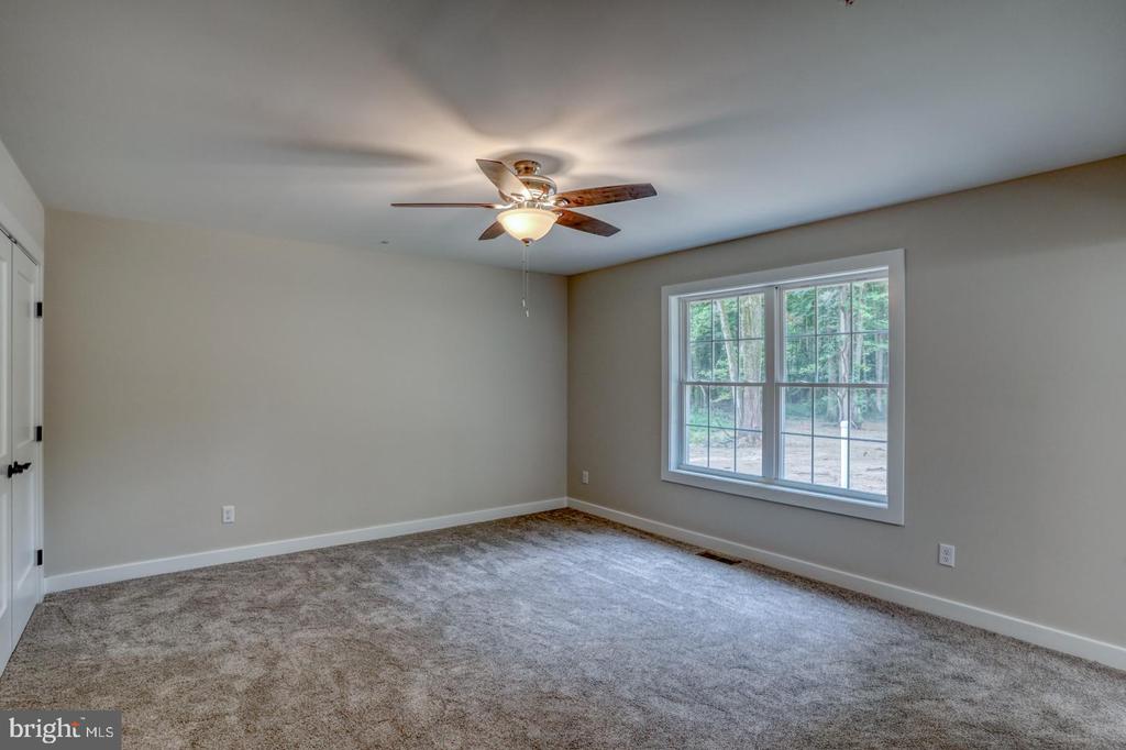 305 Coon Run Ln