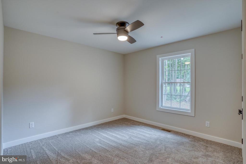 305 Coon Run Ln