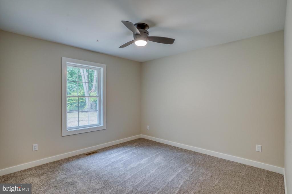 305 Coon Run Ln