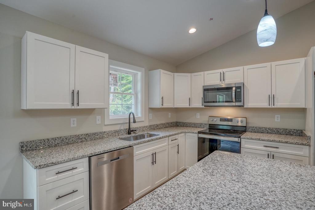 305 Coon Run Ln