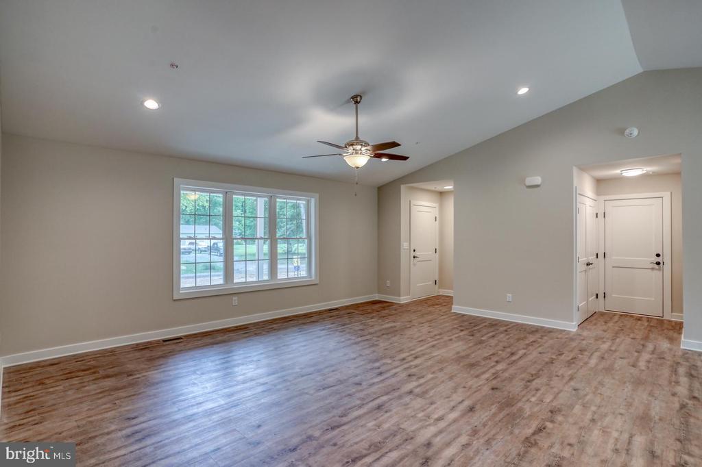 305 Coon Run Ln