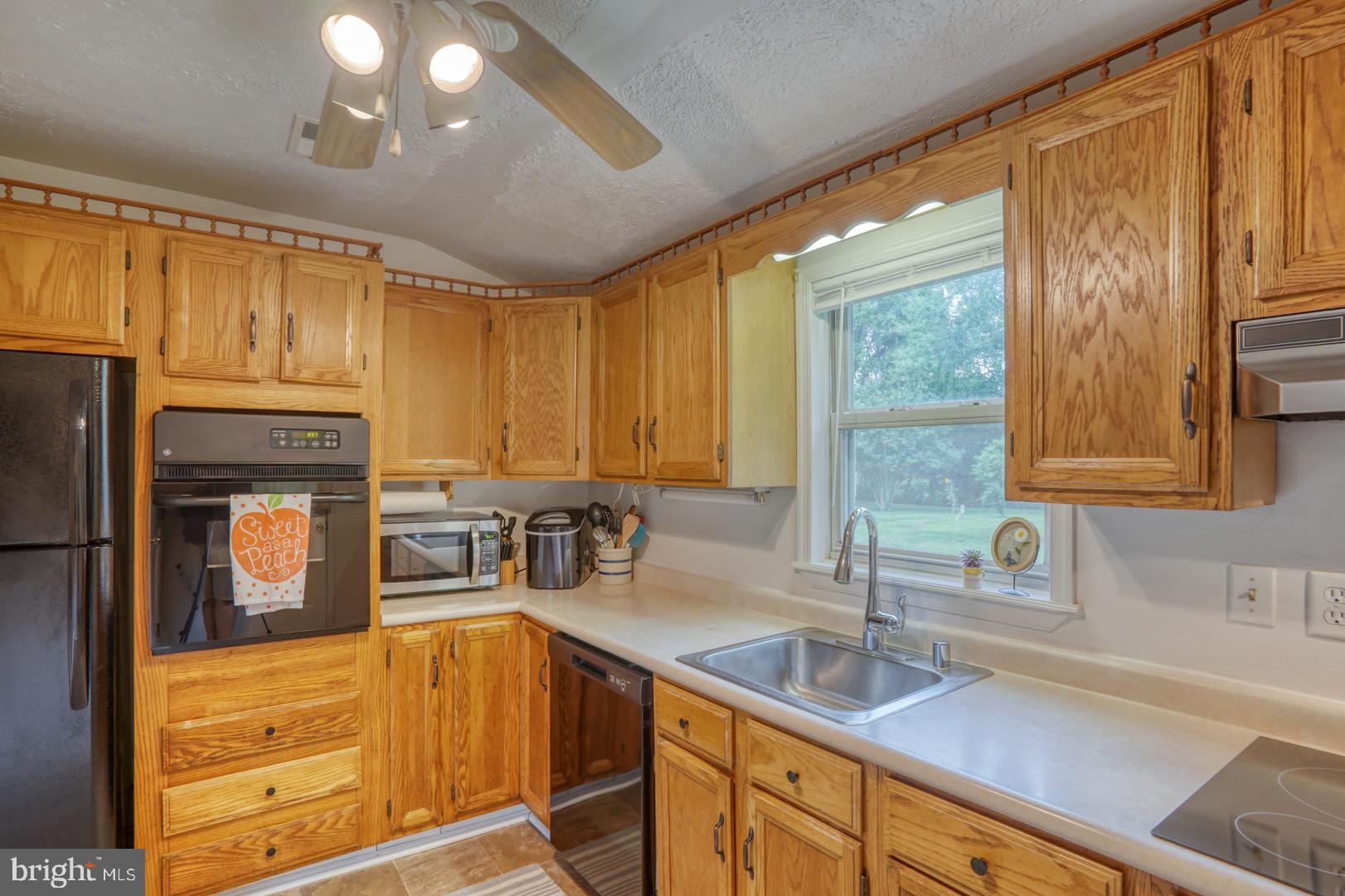 216 Flat Iron Square Rd