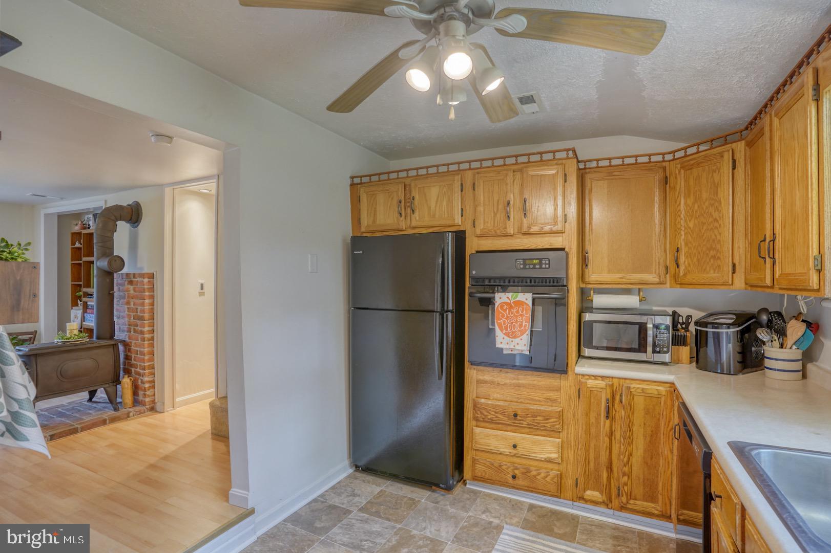 216 Flat Iron Square Rd