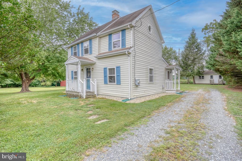 216 Flat Iron Square Rd
