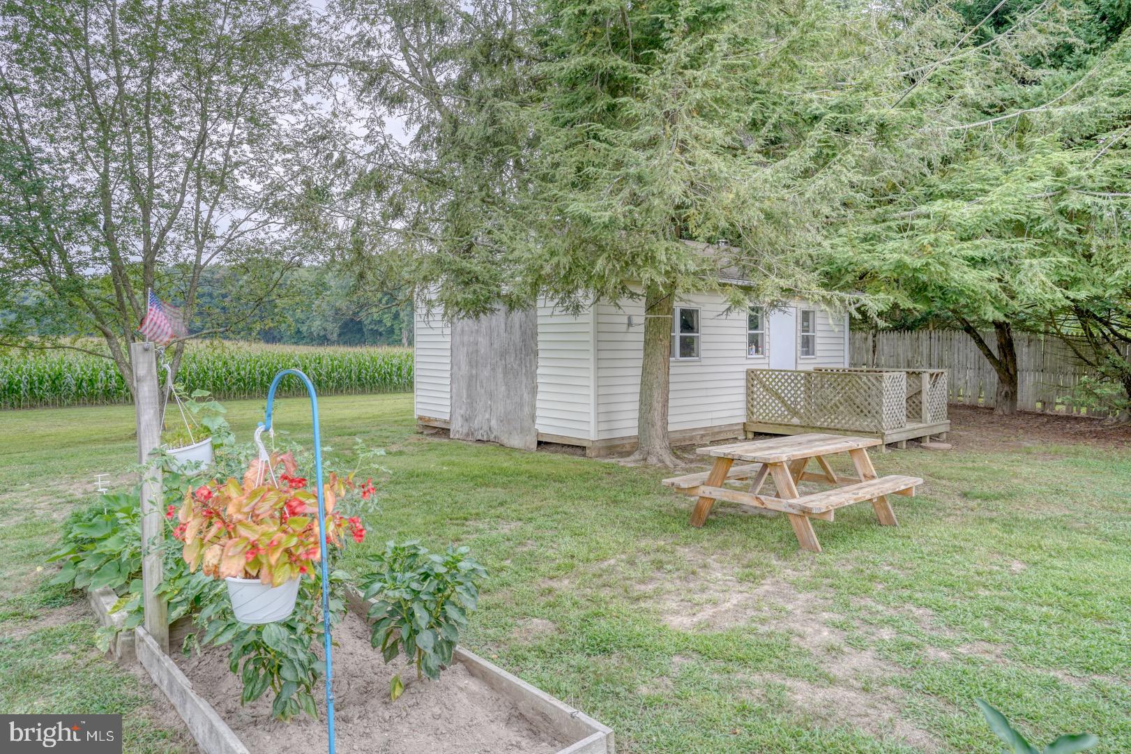 216 Flat Iron Square Rd