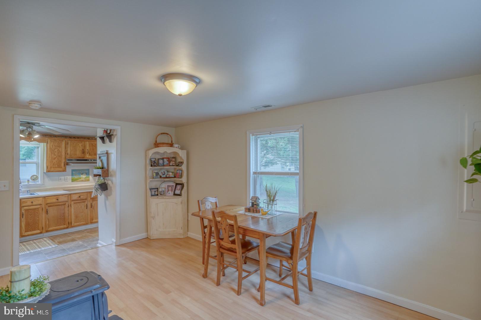 216 Flat Iron Square Rd